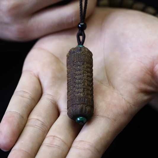 Cambodian Bodhisattva chess submersible grade fortune dzi beads high-end agarwood necklace pendant for men and women AB2569